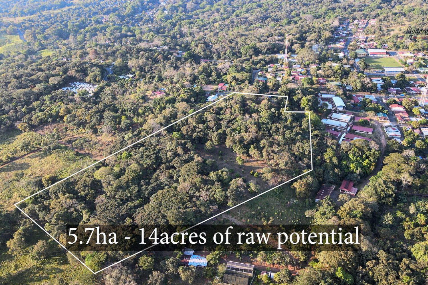 Aerial view of the lot outlined within San Mateo